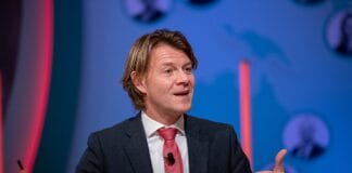 SER voorzitter Kim Putters bezocht hennepboeren: “De politiek móet keuzes maken” Kim Putters